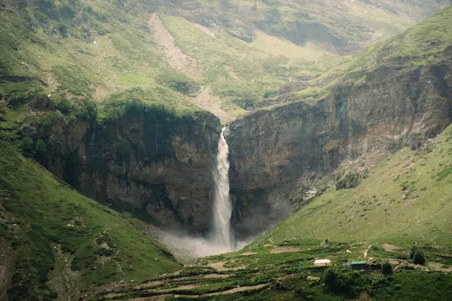 Sissu Waterfall